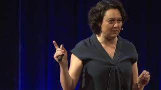 Hablar de la muerte ayuda a vivir y morir mejor | Montse Esquerda | TEDxLleida