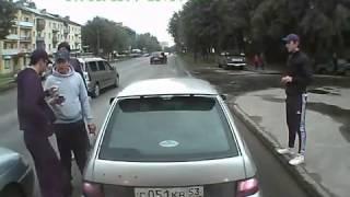 Гопота развлекается