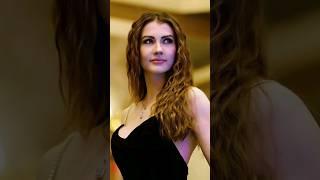 Burcu Ozberk Stunning Pictures  | Turkish Beauty | Ask Mantik Intikam | #youtubeshorts #ytshorts