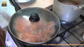 Макароны со свиной тушёнкой, луком и морковью