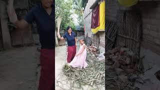 Cậu bé nhảy đủ trend trên đống rác The boy jumped on a pile of traáh#shorts