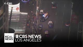 2 people shot at downtown Los Angeles shopping center