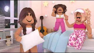 Family Summer NIGHT ROUTINE! *SLUMBER PARTY! PULLING AN ALL NIGHTER?* VOICE Roblox Bloxburg Roleplay