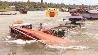 [260] The wooden boat crashed into the steel door very dangerously