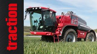 Rennspritze: Horsch Leeb 8.300 PT, selbstfahrende Feldspritze, in der traction Arbeitsprobe