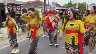 Pasukan Kebaya Kuning #karnaval #sentul #tembelang