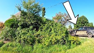 COPS PULLED UP while I was mowing this DANGEROUS Overgrown Property…