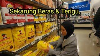 Belanja Di Supermarket Lokal Dapat Sekarung Beras.