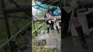 Log-Powered Fishing! 🪵 Ancient Tech, Epic Catch!  #FishingHacks #DIYGenius #PrimitiveTech