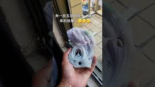 斑斓翠珠宝品牌专注于顶级翡翠私人订制，助力每一位尊贵的客人为其打造大户人家的压箱宝。