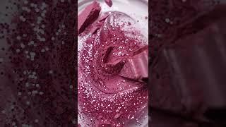 Turning Eyeshadow into Lip Gloss 