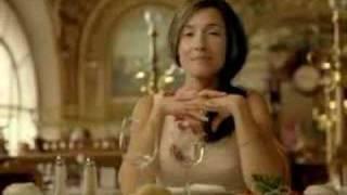 ADVERT : Renault Clio : France vs. Britain