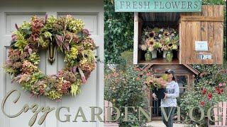 Cozy Fall Gardening VLOG Autumn Flower Stand, Pressing Dahlias, Dried Flower Wreath, Apple Butter