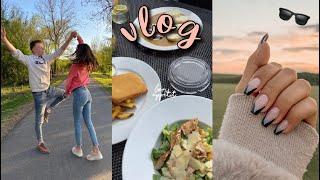 VLOG - rok spolu & mám zase brýle | Amy's World