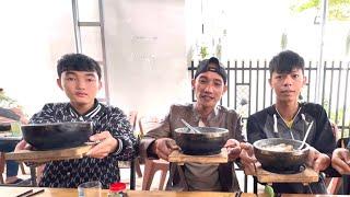 Thưởng Thức Phở Bát Đá - Toàn Đen Sơn Dược Vlog