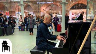 Disguised concert pianist stuns unsuspecting travelers