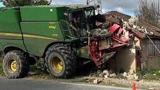 Extremely Dangerous Cases 2025| John Deere Tractors Stuck In Mud| Extreme Working Conditions.