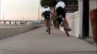 Pacific Blue: The bike cops chase down a bike bandit on a FOES LTS mountain bike