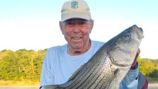 Striper fishing Norfork Lake Arkansas