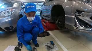 BRAKE PADS REPLACEMENT in JAPAN // Как меняют колодки в Японии. LC Prado и колодки Akebono AN-690WK!