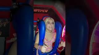 Slingshot Ride Girl Falls Out / Slingshot Ride Girl