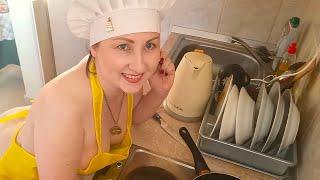 Nudist cuisine. Spring salad. Naturist's kitchen. Nudism. INF. Mila naturist.