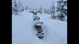 Husqvarna TE300i Timbersled Riot snowbike deep snow test ride!