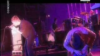 Radiohead - Everything In Its Right Place live Eurockeennes Belfort 2003