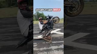 How to wheelie #wheelie #school #learn #learning #stunt #yamaha #r15v4 #monsoon #trending #shorts