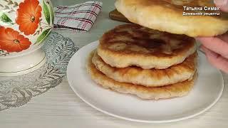 Плацинды с начинкой из сырого картофеля на сковороде