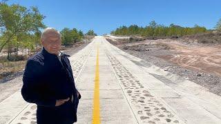 Autoridades de usos y costumbres de Oaxaca construyen caminos con honradez.