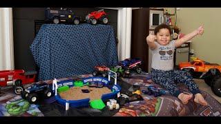 Monster Jam Dirt Arena  |  Cool toys with Justin