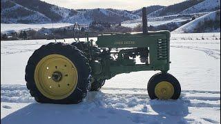 John Deere G Cold Start and Driving in Snow