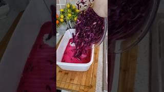 Sır  Gibi Saklanan Mor Lahana Salatası Nasıl Yapılır ?