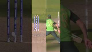 Women vs men funny wicket keeping in cricket  #runout #cricket  #boys #menscricket #shorts
