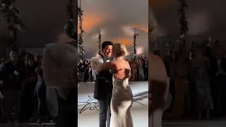 CHAYANNE bailando en la boda de su sobrina #Lele #TiempodeVals ️ *I DO NOT OWE THIS LYRIC.