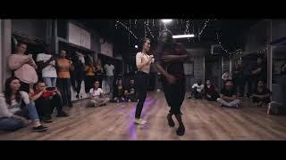 Kizomba UrbanKiz #Musicality - Laurent x Sophie - Paris