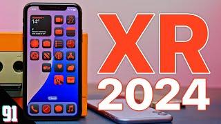 Using the iPhone XR in 2025 - Review!