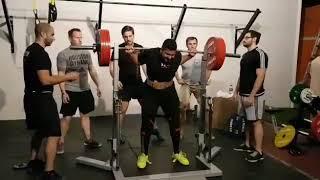 3rd squat 225 kg