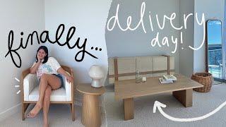 it’s DELIVERY DAY!! huge furniture haul + goodbye empty apartment *MOVING VLOG 7*