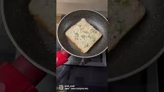 Cheesy toast #cheese #chilli #easy #quick #food #viral #viralshorts #ytshorts  #perfect #foodie