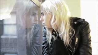 Andrej Pejic: The Androgynous Model HD