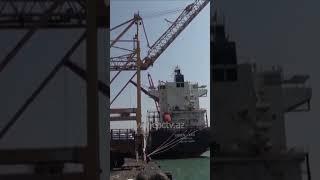 Хуситы подбили военный корабль США 