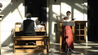 J.S.Bach, Menuet (Julia Garanikova, Alexander Tsvetkov)