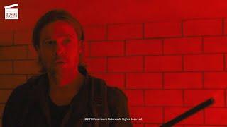 World War Z: We’re surrounded (HD CLIP)