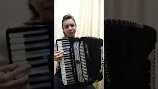 Песня военных лет "Темная ночь" Accordion girl. War song. Как играть с басами. #warsong #accordion