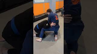 Half Guard Hip-Heist, Part 2 - to Lapel Strangle #bjj #halfguard