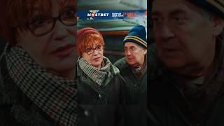 Бабка отправила в больницу двух гопников  #фильм #сериал #моменты #shorts