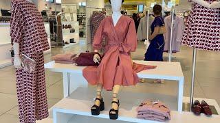 АУТЛЕТ MAXMARA НА ЮГЕ ИТАЛИИ. ПЛАТЬЯ, ФУТБОЛКИ, УКРАШЕНИЯ