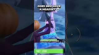 DOES BRO HAVE A HEADSET#fortnite #forntitememes #breadzy #memes #funny #viralmemes #viral #yts